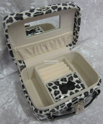 Leopard &amp; Bow Suitcase Jewellery Holder Beauty Case With Storage Compartments