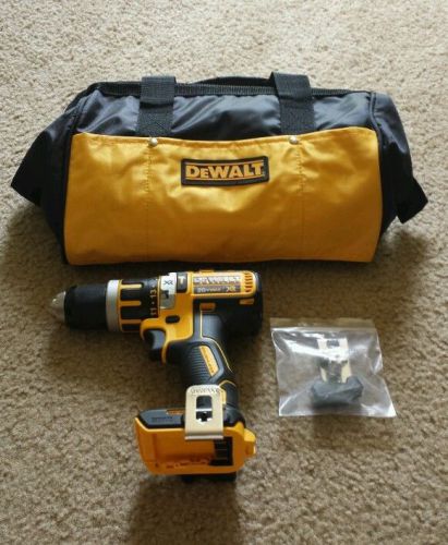 Dewalt dcd795 20v max compact drill + dewalt heavy duty contractors bag for sale