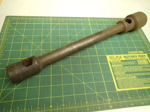 LUG WRENCH 1-1/2 SOCKET 6 POINT 3/4 DRIVE APPROX 16&#034; LONG #57100