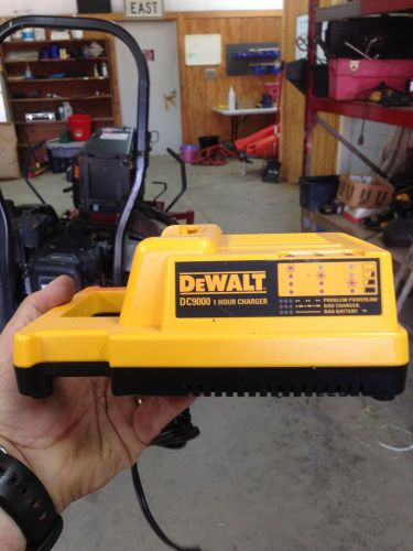 Dewalt 28-36v lithium-ion dc9000 battery charger dc900 1-hour free shipping for sale