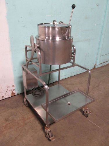 &#034;GROEN&#034; H.D. COMMERCIAL (3Ph.) ELECTRIC 20Qt. STEAM JACKETTED TILTING KETTLE