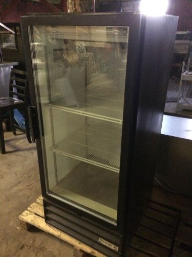 Beverage Air MT 10  One Door Glass Commercial Refrigerator Merchandiser * * *