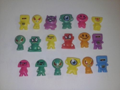 200 Blockheads Figures for vending or Party Favors