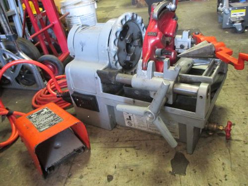 Ridgid 1215 threader 1/4 - 1 1/2&#034; capacity with 811a die head exc cond for sale