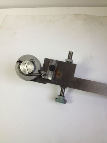 AUTOMATIC ROLL MARKING ATTACHMENT FOR CNC LATHE OR BROWN &amp; SHARPE SCREW MACHINE
