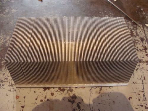 Large Aluminum Heat Sink 9.5 inches long 5 inches wide 3.5 inches deep used