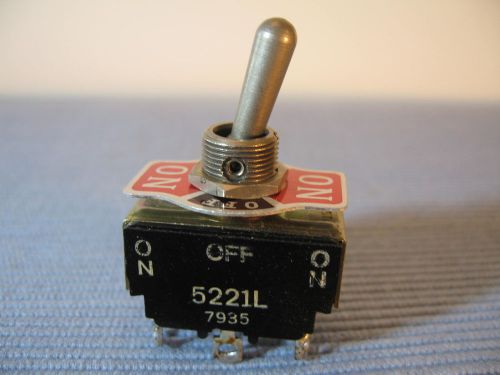 J-B-T/C-H DPDT C.O.TOGGLE SWITCH (ON-OFF-ON), 20 AMP, 125V; 10 AMP, 250 V, USED