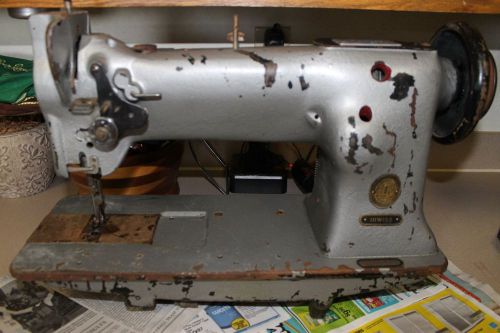 SINGER 111W155  Single Needle Mechanical Foot Industrial Sewing Machine