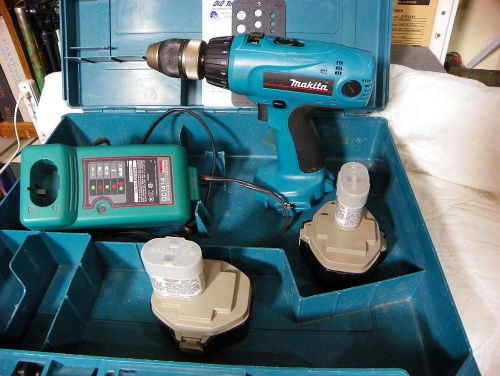 Makita 6337DWDE 1/2&#034; Cordless 2.6Ah 14.4V in case with 2 batteries