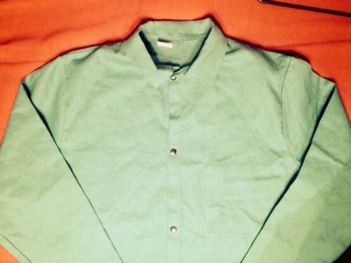 Nice flame tesistantgreen welding coat size large for sale