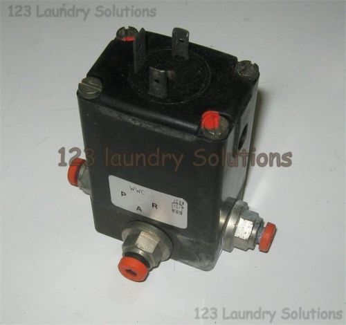 Drain Valve Activating Solenoid for Wascomat 220v 824302 096070 Used