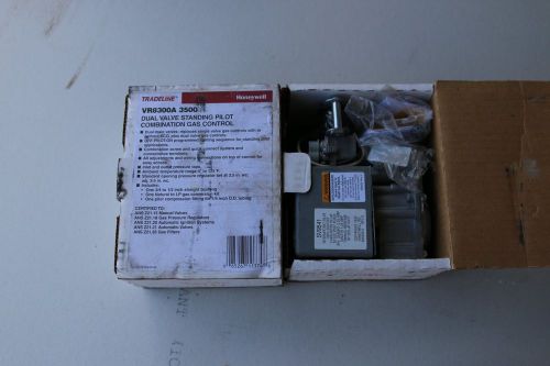 Honeywell vr8300a3500 dual standing pilot gas valve for sale