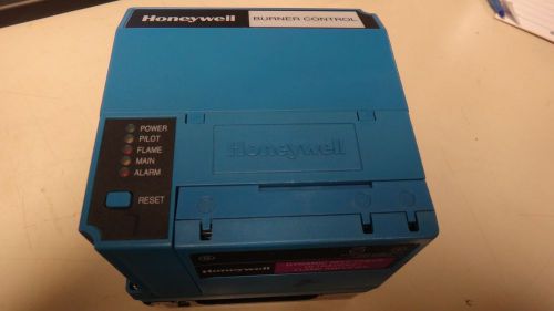 Honeywell Burner Control RM7890 B 1014+Flame Amplifier and Wiring Base