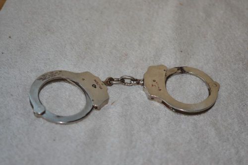 Peerless Handcuff Model 300(No Key).