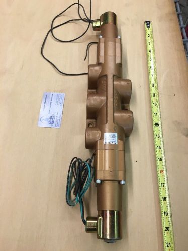 New - 1&#034; versa 4 way/3 position solenoid air valve, mod: vxx-4728 120v/60hz, new for sale