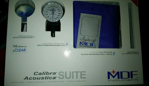 Mdf stethoscope and sphygmomanometer Set with free penlight