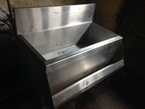 Under bar ice built in 6 circuit cold plate no reserve for sale