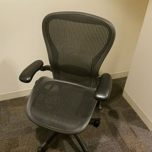 Herman Miller Aeron Size C- FULLY ADJUSTABLE