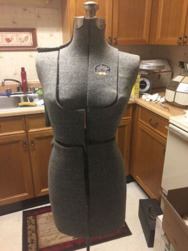 Acme Adjustable Dress Form Size B Great Condition