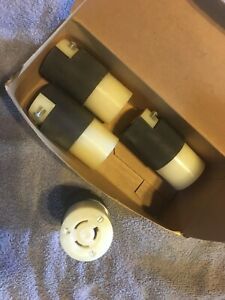 Lot of 4 new in box Hubbell HBL4579C ?