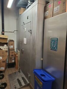 Heatcraft Commercial Walk-in freezer 