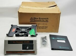 New Brunswick Scientific Classic Series C1 Benchtop Platform Shaker M1258-0000