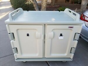 Cambro mdc1418s20180 Meal Delivery Cart 2-Comp. 20 Tray