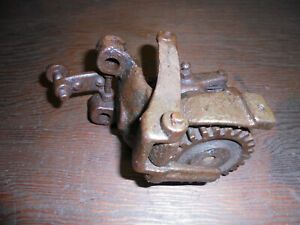 Nice Fairbanks Morse Z Hit Miss Gas Engine Governor Bracket Cast Iron 3 - 6 HP