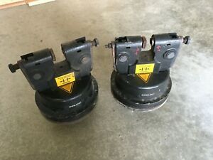 INSTRON HYDRAULIC GRIPS