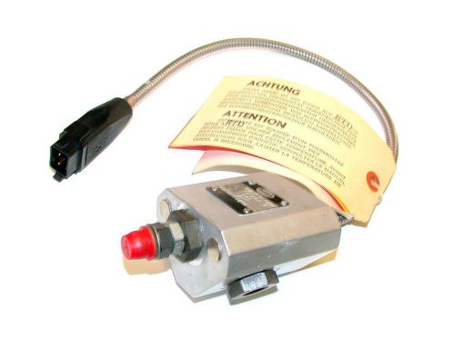 New nordson liquid adhesive electric glue gun manifold  model 140269 for sale