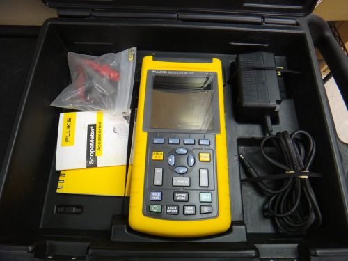 Fluke 123 scopemeter 20mhz *calibrated &amp; certified* for sale