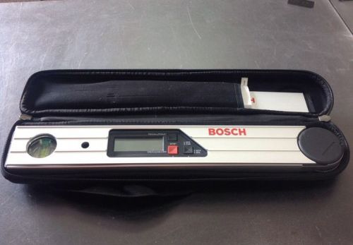 Bosch DAF220K MiterFinder Digital Protractor/Angle Finder w/Carrying Case