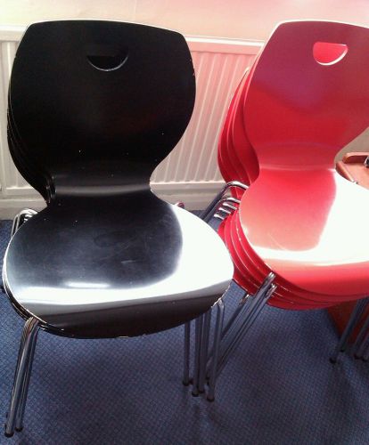 Nowy Styl - 12 Stacking Chair (7 red &amp; 5 black)