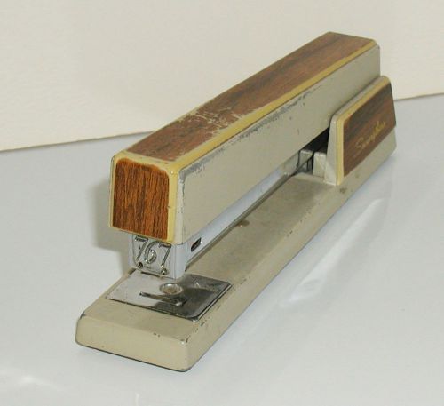 VINTAGE MODEL 767 SWINGLINE METAL STAPLER WITH PLASTIC WOOD GRAIN FINISH