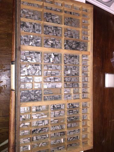 VINTAGE 24pt OLD ENGLISH LETTERPRESS TYPE TRAY CONTENTS