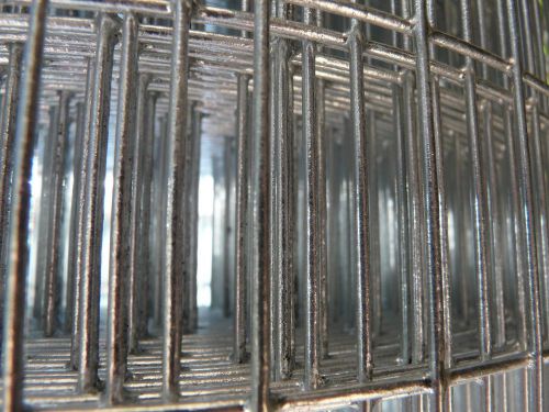 30&#034; wide 1&#034; x 2&#034; 14g gaw welded wire mesh hardware cloth fencing sold per foot for sale