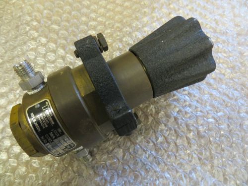 TESCOM PRESSURE REDUCING REGULATOR 26-1512, 5000 PSI IN/500 PSI OUT