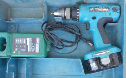 MAKITA 18v drill driver in case DC1804 charger good 1834 battery