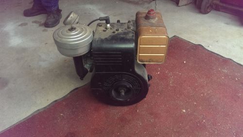 Vintage Briggs &amp; Stratton Gas Engine Model 14