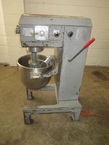 Vulcan automix 30 quart dough mixer w/ ss bowl, wire whip, paddle fm-30t for sale
