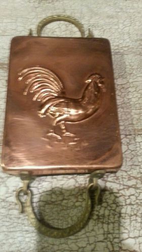 EMBOSSED ROOSTER DESIGN COPPER  SHALLOW MOLD PLAQUE W/2 BRASS HANDLES