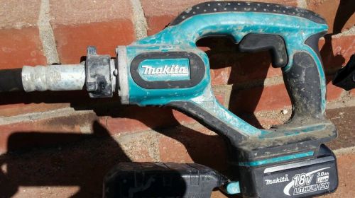 MAKITA XRV01Z Cordless Concrete Vibrator,18V **Battery included!!