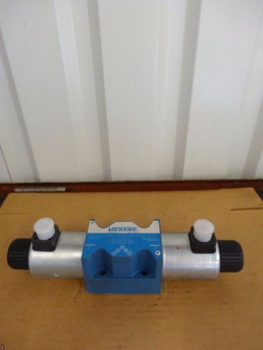 New eaton vickers wet armature solenoid directional control valve dg4v56cjmuh620 for sale
