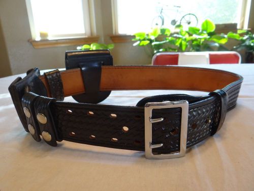 Nice Dutyman Police/Security Belt with extras Size 34