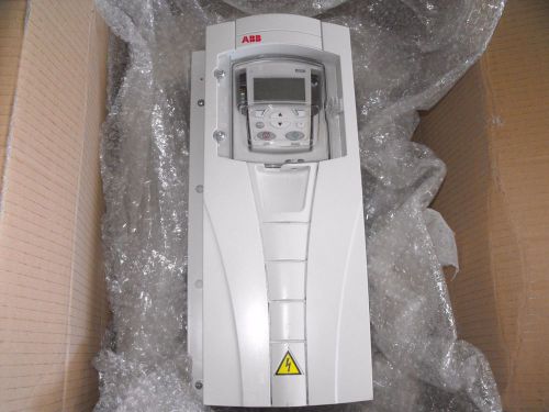 Inverter Drive, Controller, ABB, ACH550-01-02A4-4+B055, 0,75 kW, 2.4 A. AC Servo