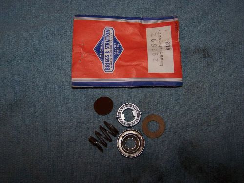 Antique briggs and stratton block breather part # 292692