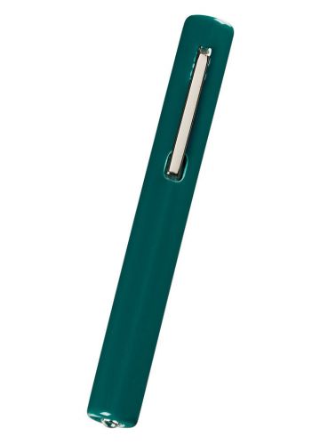 DISPOSABLE PENLIGHT (GREEN) PRESTIGE MEDICAL - 4.5&#034; LONG, CLIP ACTIVATED Each