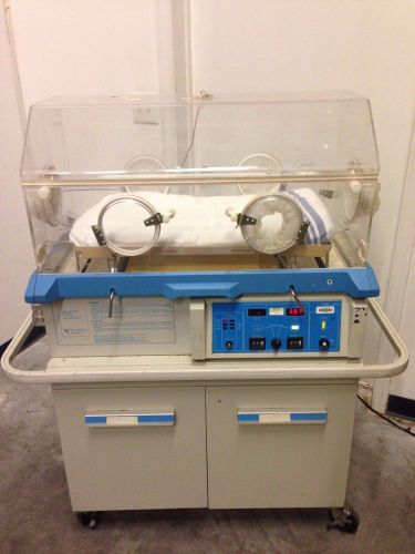 AIR SHIELDS C100 Isolette Infant Incubator