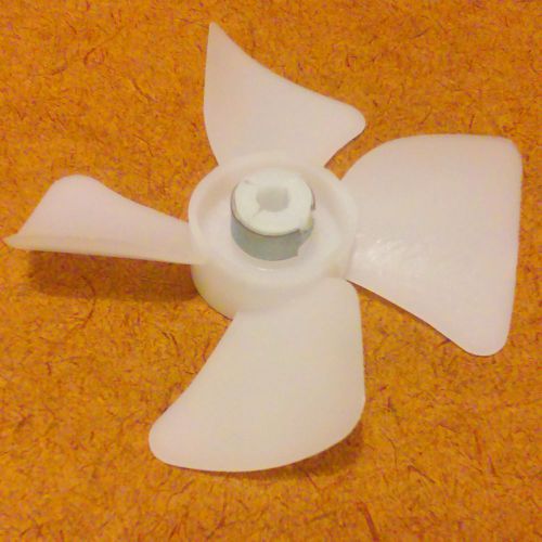 2  1/2  inch diameter plastic fan blade/propeller. 3/16 inch bore. cw rotation. for sale