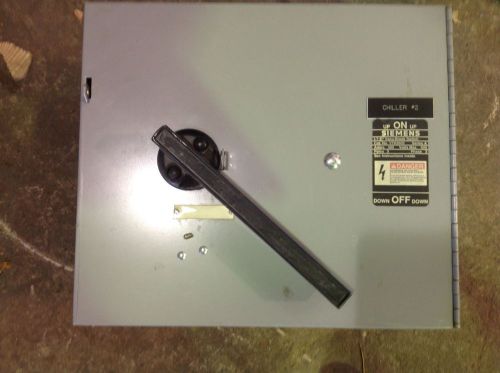 SIEMENS V7H3605 400 AMP 600 VOLT 3 POLE FUSIBLE DISTRIBUTION SWITCH